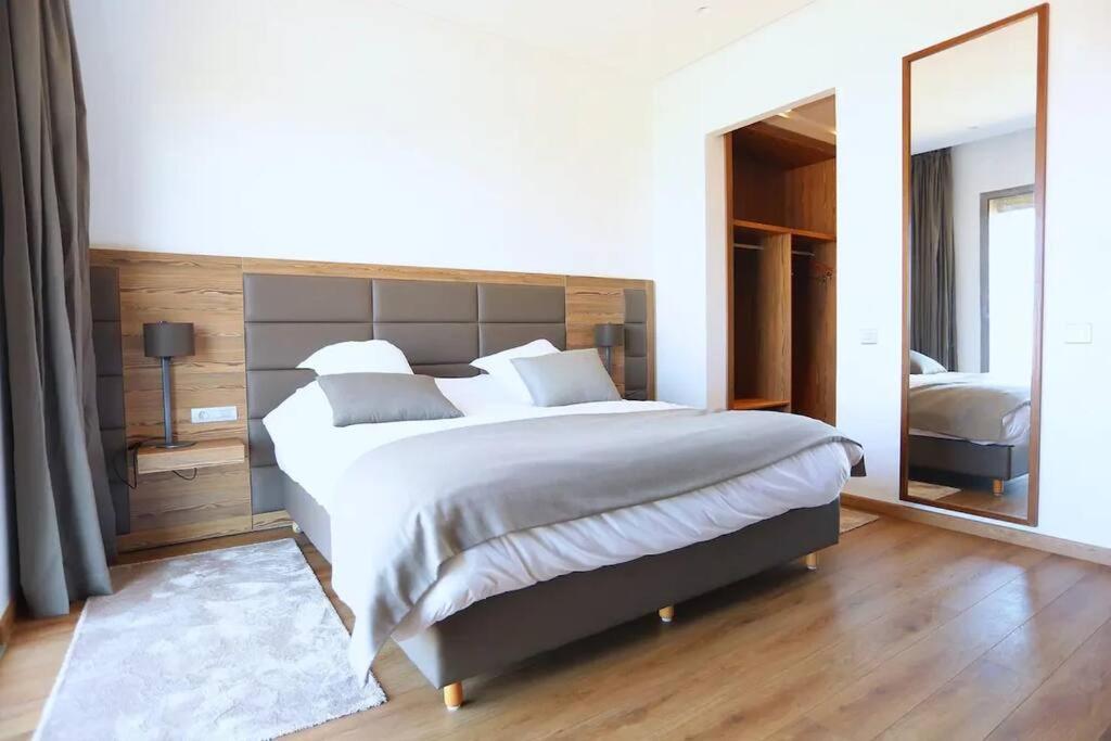 Luxury Apartment At Corniche , Seaview Close Beach Casablanca Ngoại thất bức ảnh