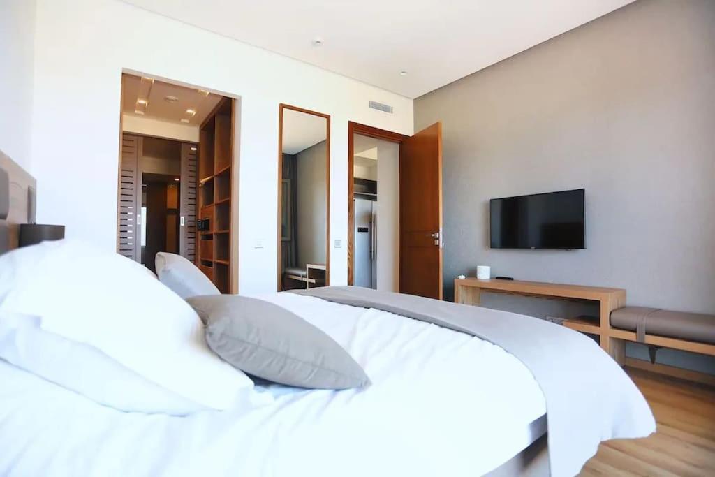 Luxury Apartment At Corniche , Seaview Close Beach Casablanca Ngoại thất bức ảnh